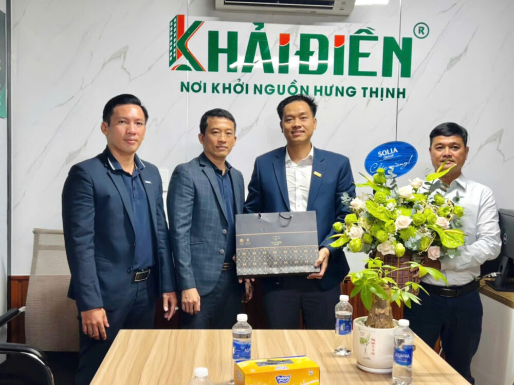 Hình ảnh lưu niệm Khải Điền Group cùng ban lãnh đạo chủ đầu tư dự án The Solia