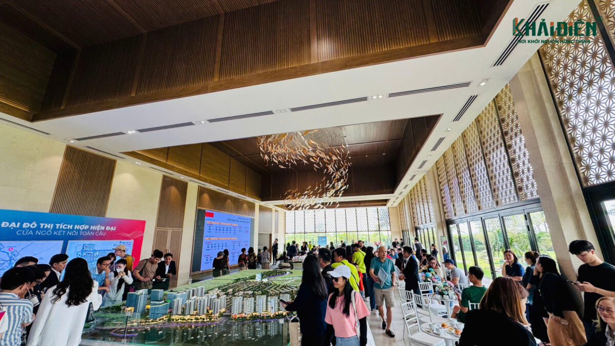 Khách hàng Izumi Đồng Nai tại lễ ký hợp đồng mua bán